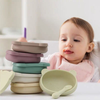 Emme Kasesi Silikon Besleme Seti Bölünmüş Emme Plakası Bardak Yürümeye Başlayan Çocuk Gereçleri Kaşık